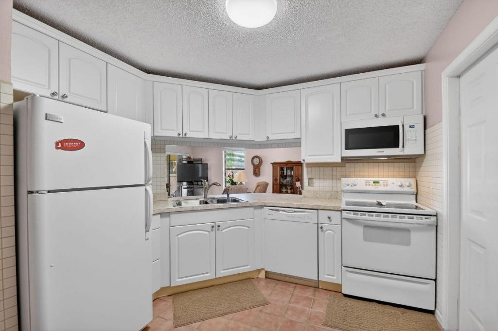 23 Via De Casas Sur, Unit 105, Boynton Beach, FL 33426 Photo