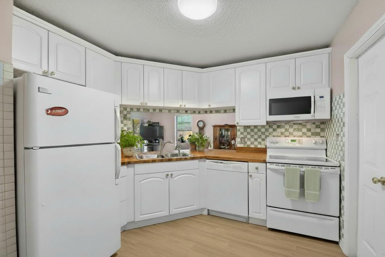 23 Via De Casas Sur, Unit 105, Boynton Beach, FL 33426 Photo