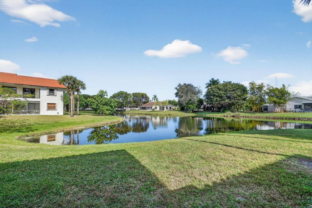 23 Via De Casas Sur, Unit 105, Boynton Beach, FL 33426 Photo