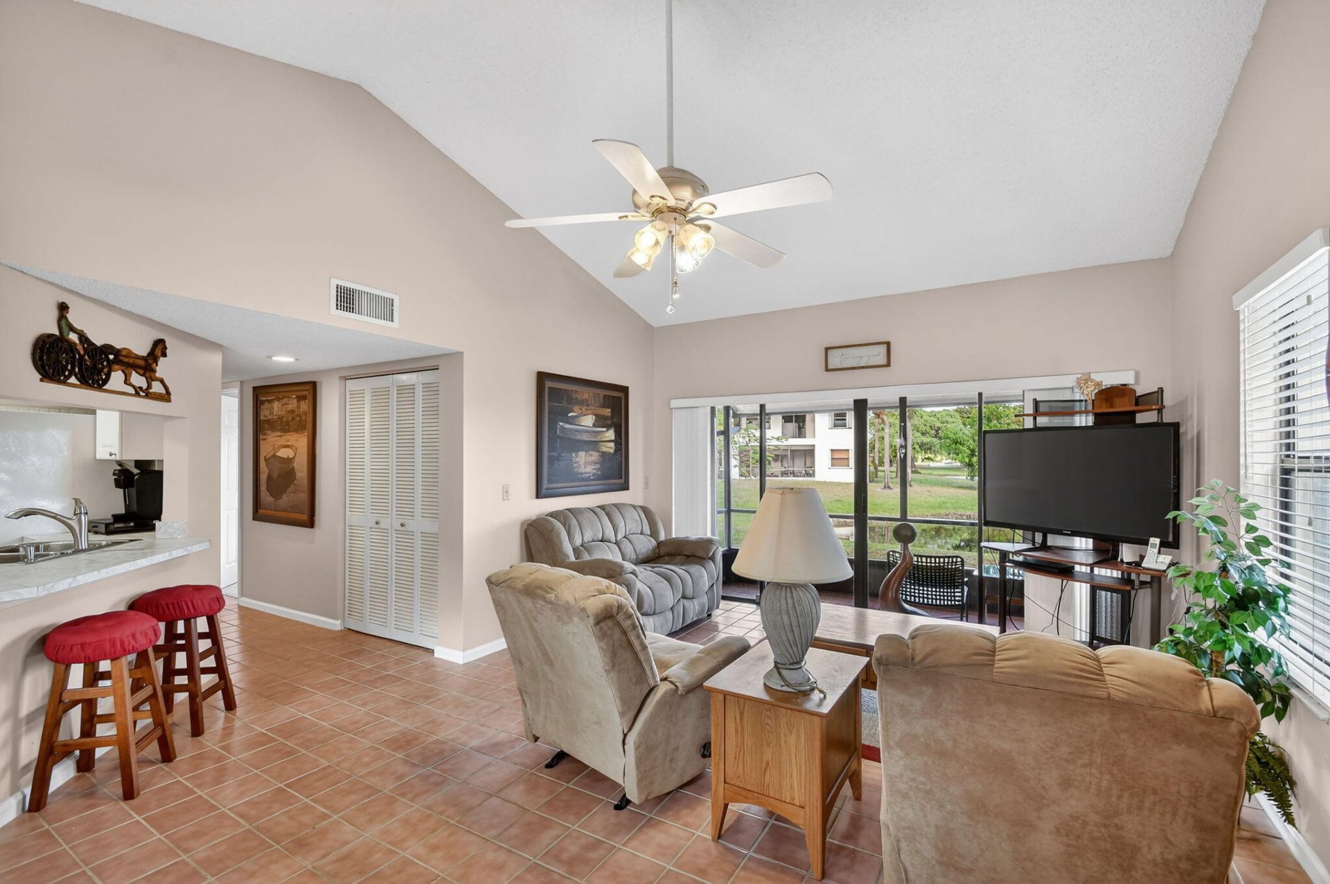 23 Via De Casas Sur, Unit 105, Boynton Beach, FL 33426 Photo