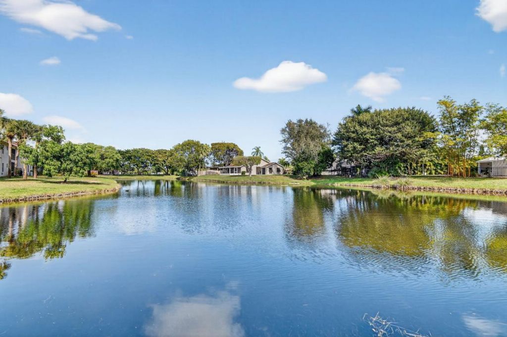 23 Via De Casas Sur, Unit 105, Boynton Beach, FL 33426 Photo