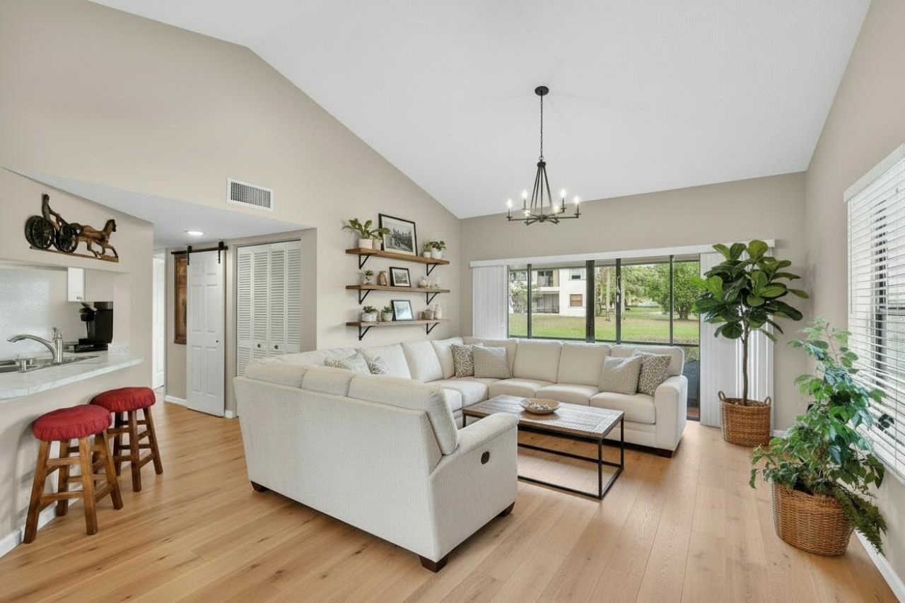 23 Via De Casas Sur, Unit 105, Boynton Beach, FL 33426 Photo