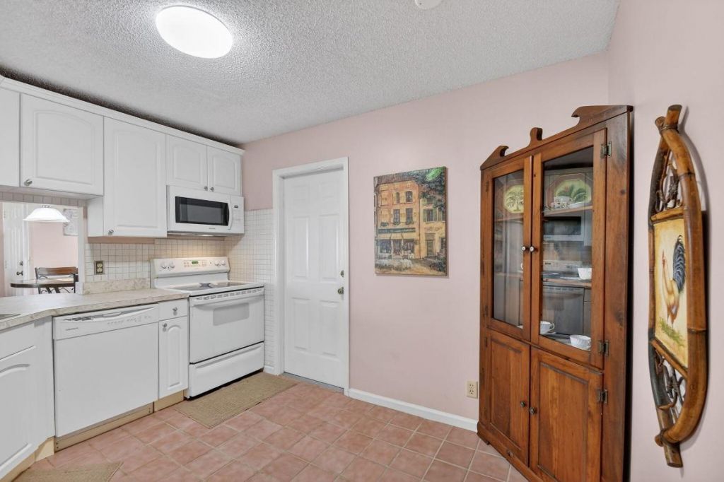 23 Via De Casas Sur, Unit 105, Boynton Beach, FL 33426 Photo