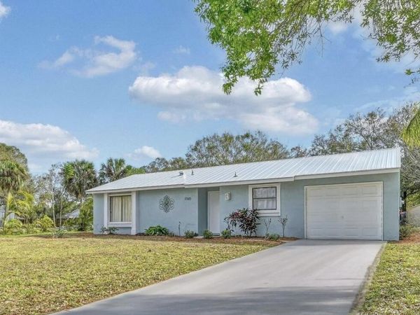 1765 24th Place SW, Vero Beach, FL 32962