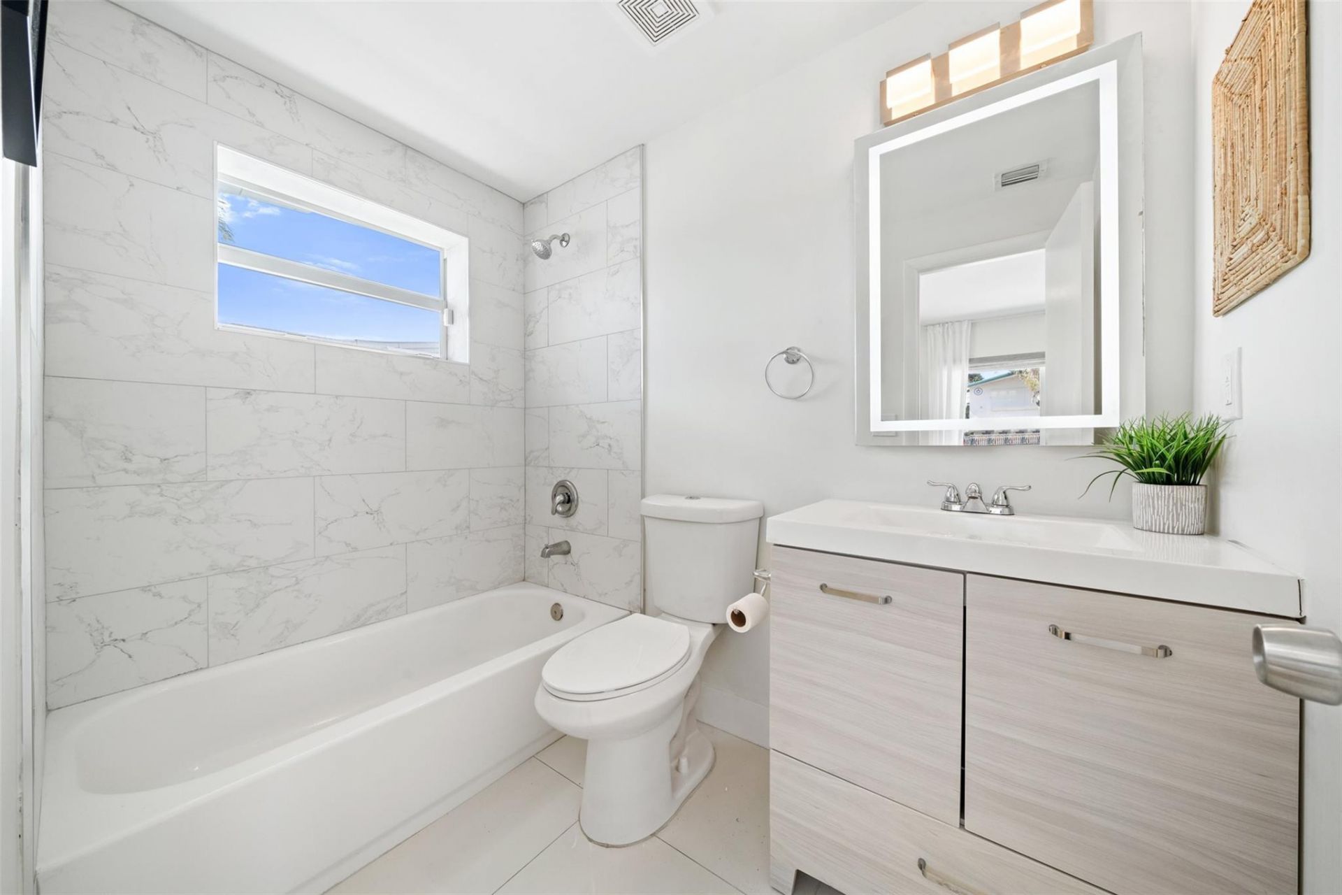 2419 Marathon Lane, Fort Lauderdale, FL 33312 Photo