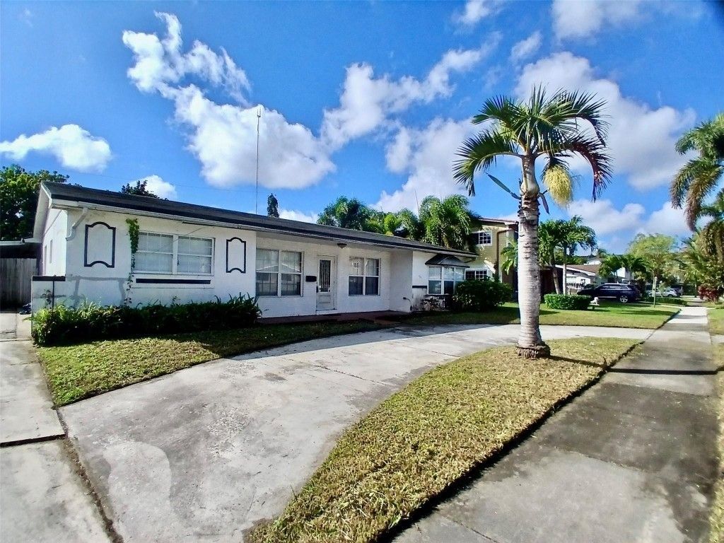 330 NW 205th Terrace, Miami Gardens, FL 33169 Photo