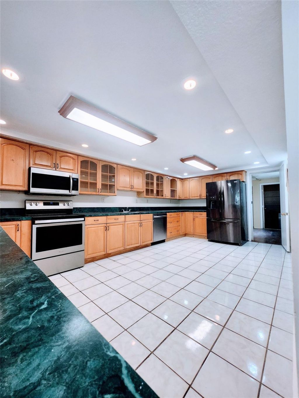 793 NE 206th Street, Miami, FL 33179 Photo