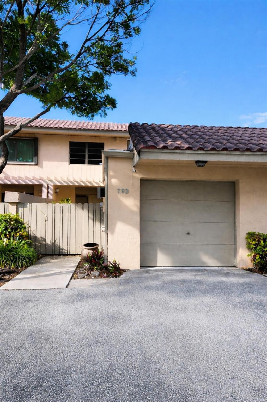 793 NE 206th Street, Miami, FL 33179 Photo