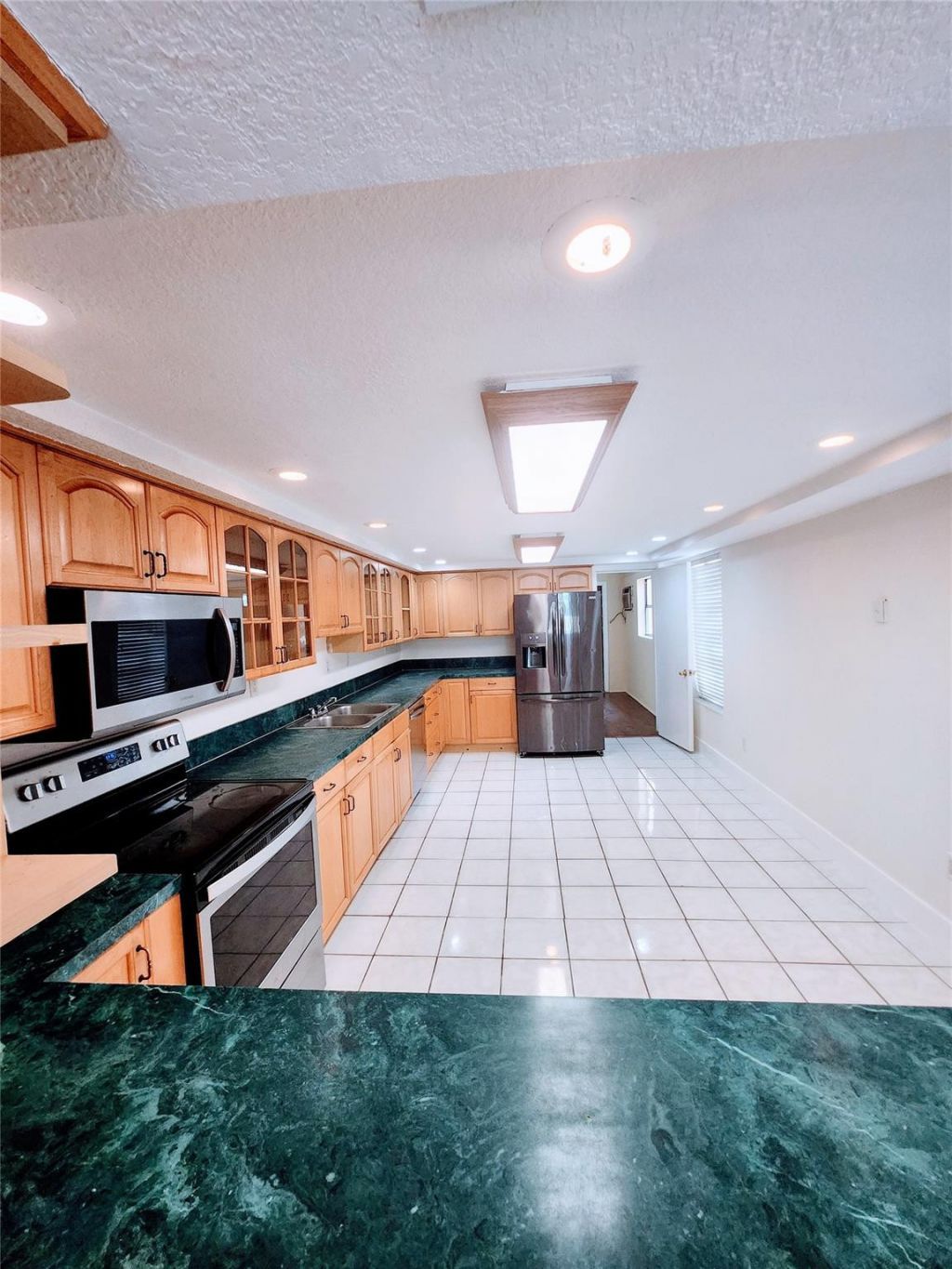 793 NE 206th Street, Miami, FL 33179 Photo