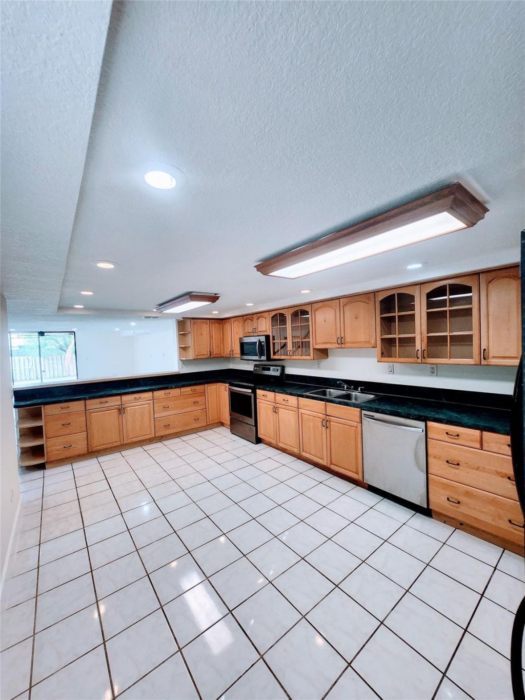 793 NE 206th Street, Miami, FL 33179 Photo