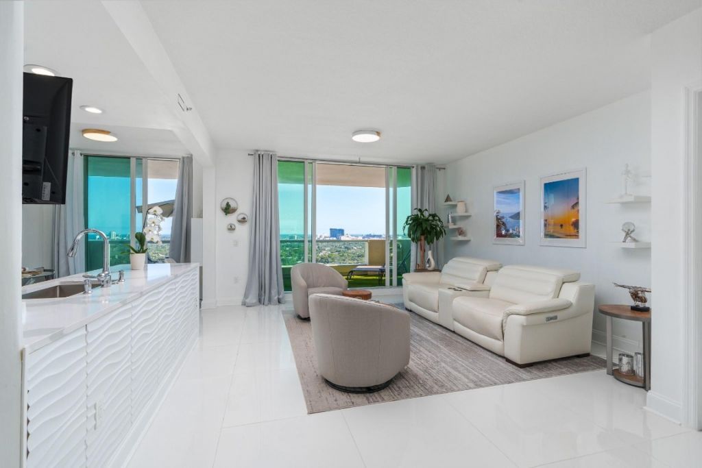 411 N New River Drive, Unit 2205, Fort Lauderdale, FL 33301 Photo