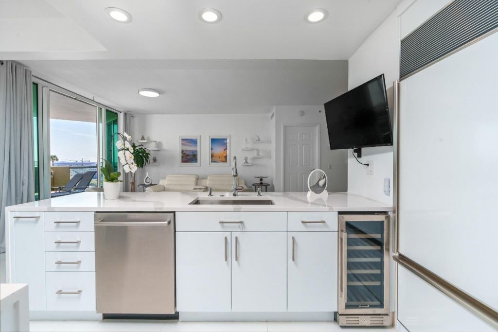 411 N New River Drive, Unit 2205, Fort Lauderdale, FL 33301 Photo