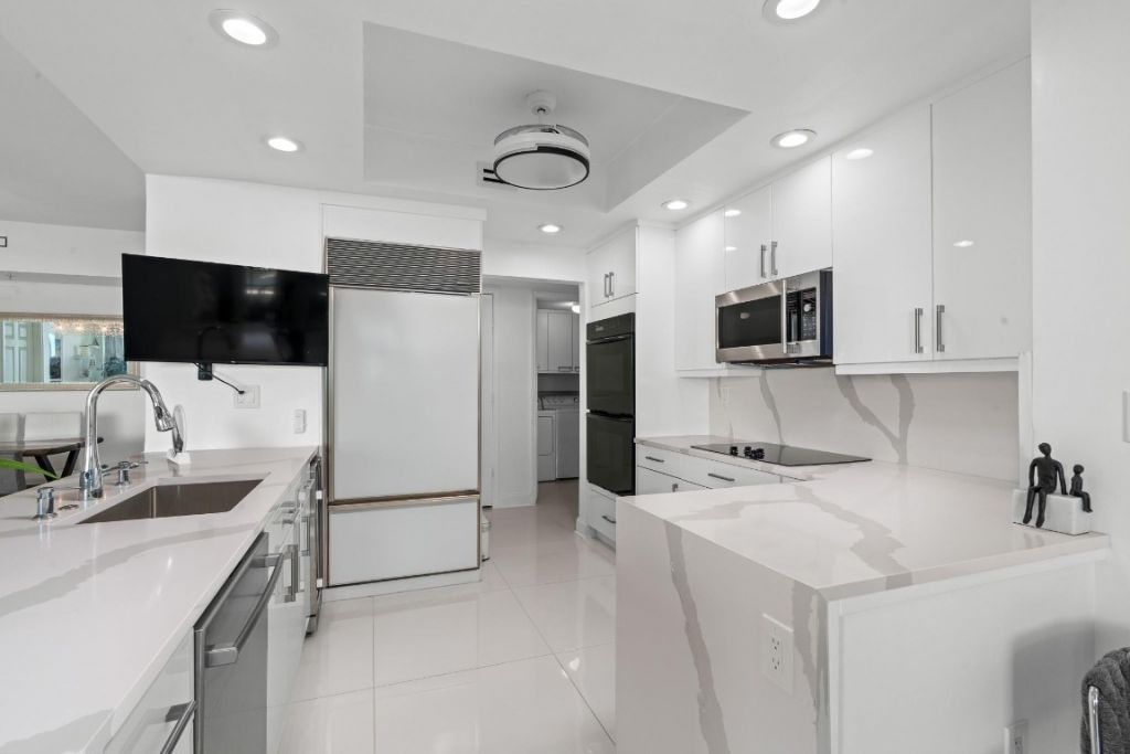 411 N New River Drive, Unit 2205, Fort Lauderdale, FL 33301 Photo