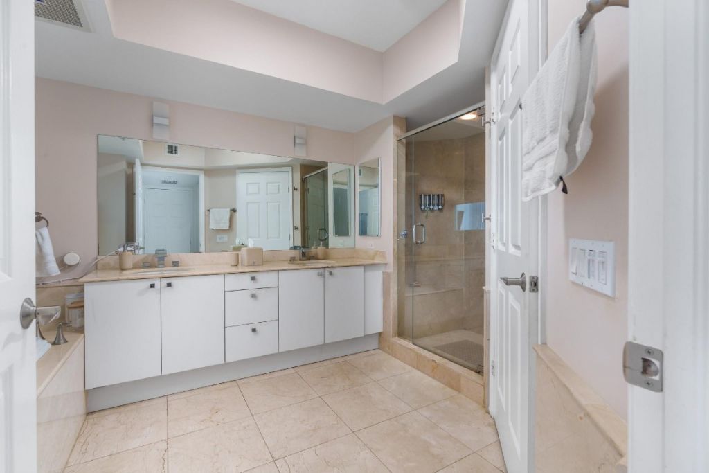 411 N New River Drive, Unit 2205, Fort Lauderdale, FL 33301 Photo