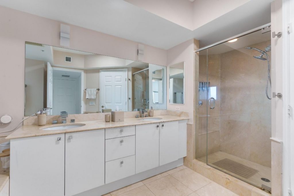 411 N New River Drive, Unit 2205, Fort Lauderdale, FL 33301 Photo