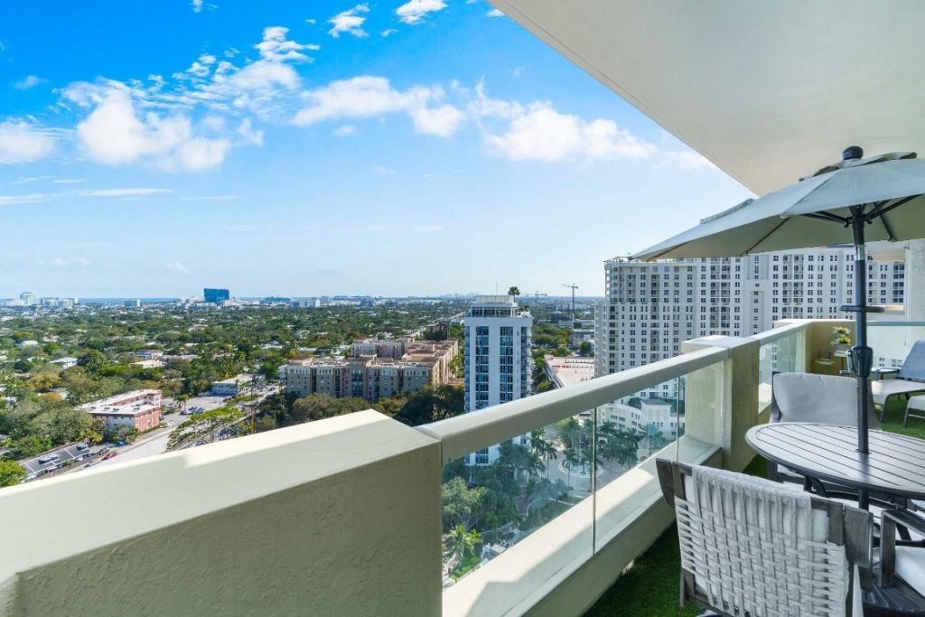 411 N New River Drive, Unit 2205, Fort Lauderdale, FL 33301 Photo