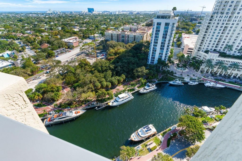 411 N New River Drive, Unit 2205, Fort Lauderdale, FL 33301 Photo