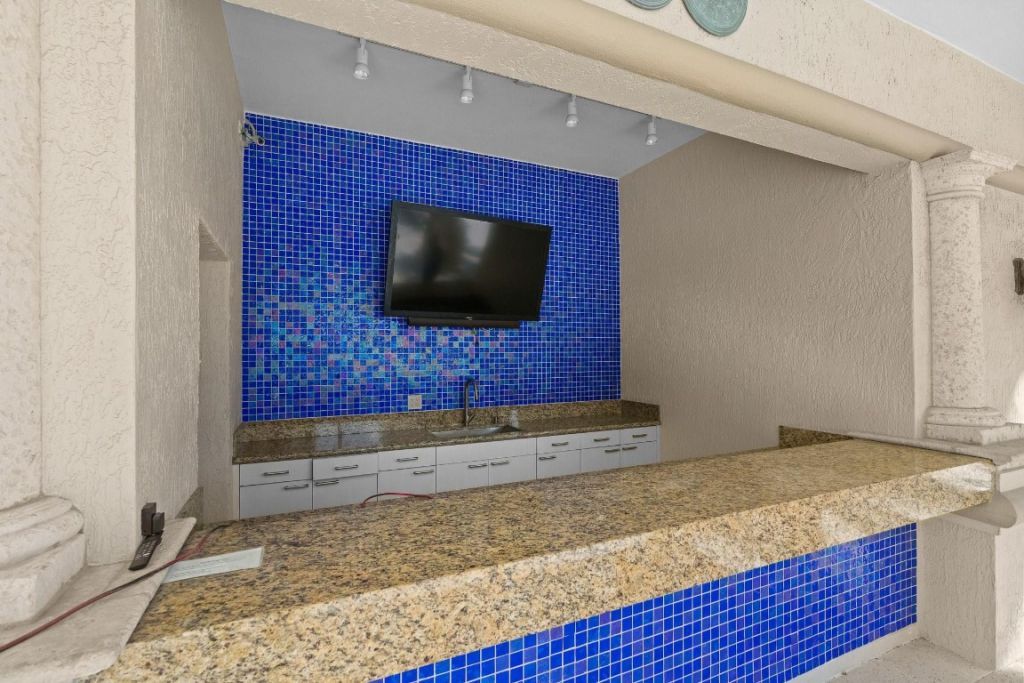 411 N New River Drive, Unit 2205, Fort Lauderdale, FL 33301 Photo