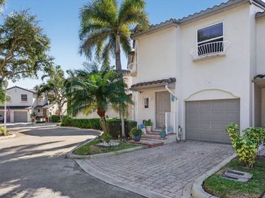 1900 Oceanwalk Lane, Unit 138, Lauderdale-By-The-Sea, FL 33062