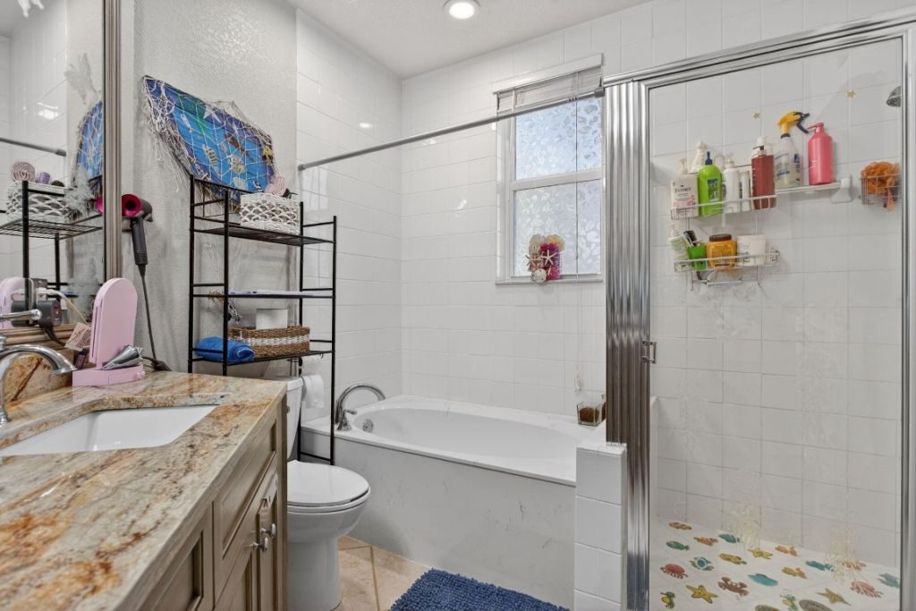 1900 Oceanwalk Ln, Unit 138, Lauderdale by the Sea, FL 33062 Photo