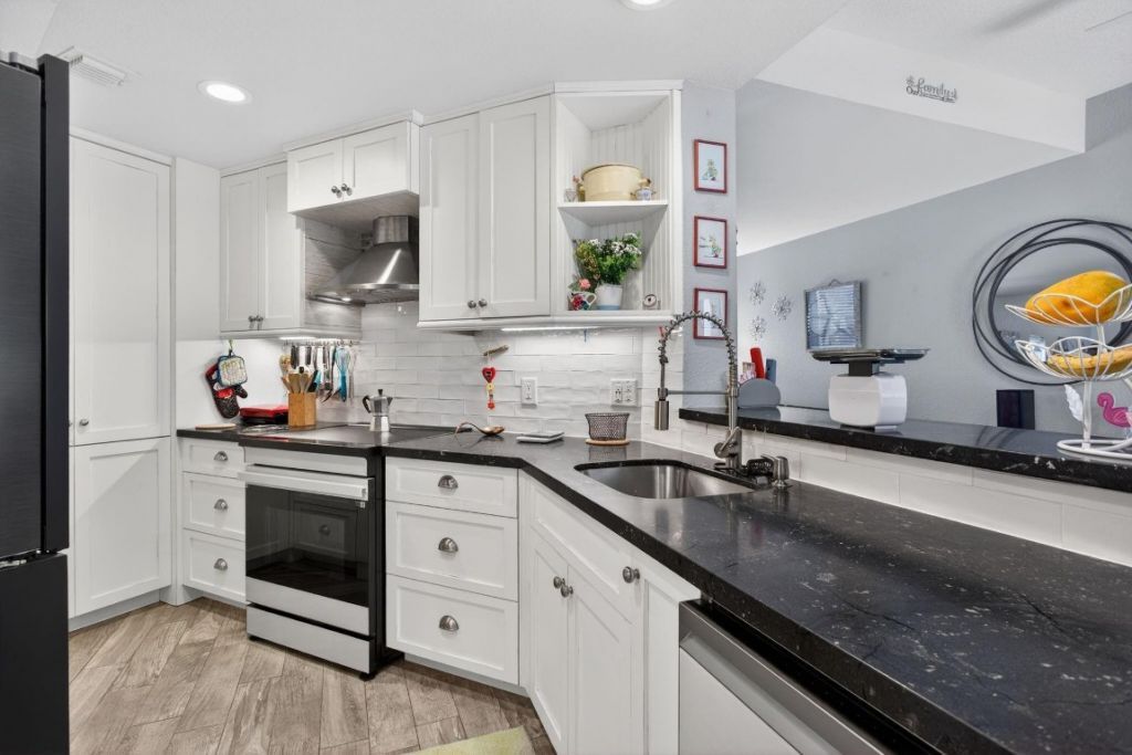 1900 Oceanwalk Ln, Unit 138, Lauderdale by the Sea, FL 33062 Photo