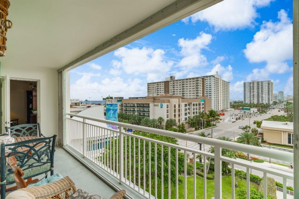 201 N Ocean Boulevard, Unit 804, Pompano Beach, FL 33062 Photo