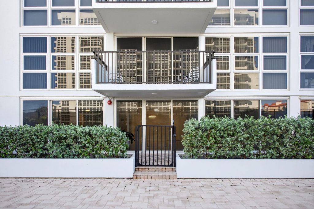 525 N Ocean Blvd, Unit 422, Pompano Beach, FL 33062 Photo