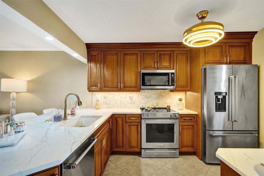 3180 NE 48th Court, Unit 404, Lighthouse Point, FL 33064 Photo