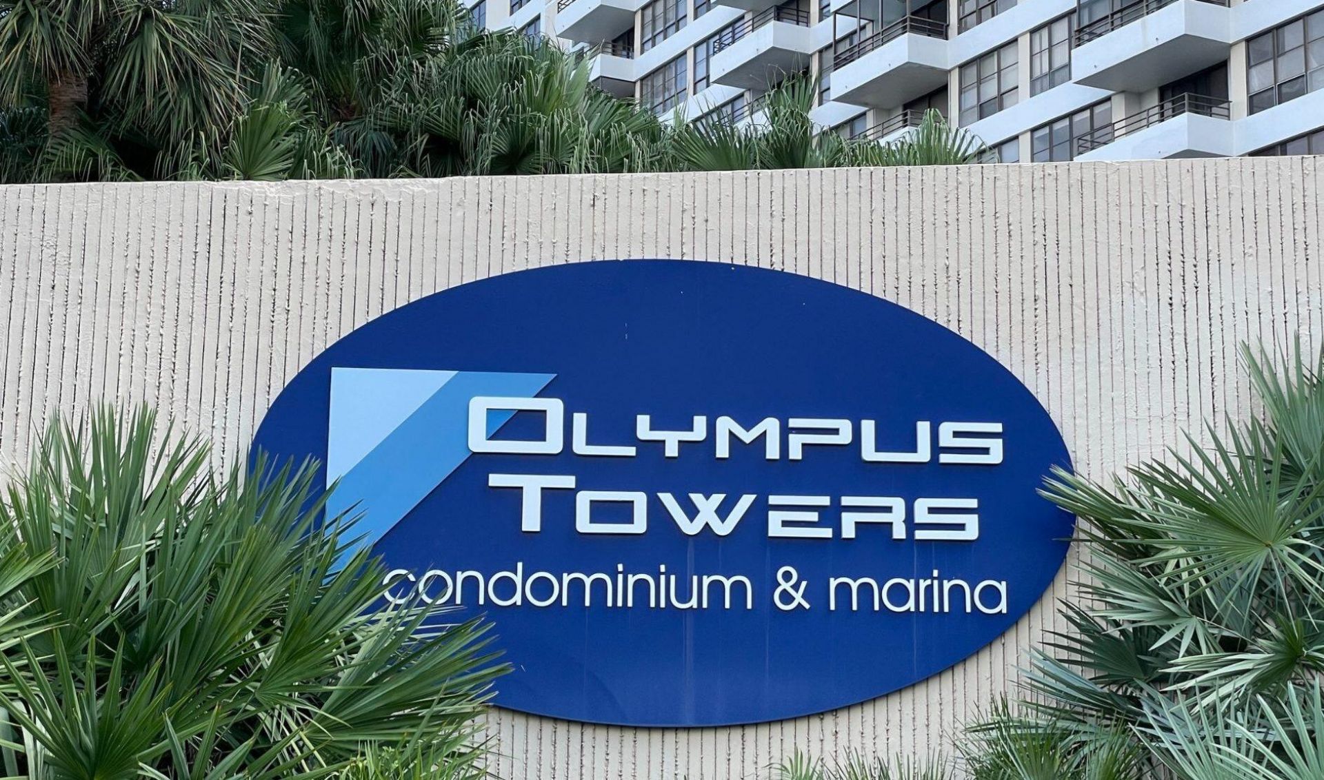 500 Three Islands Boulevard, Unit 213, Hallandale Beach, FL 33009 Photo