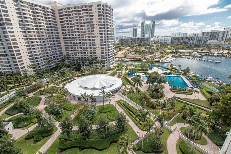 500 Three Islands Blvd, Unit 213, Hallandale Beach, FL 33009 Photo