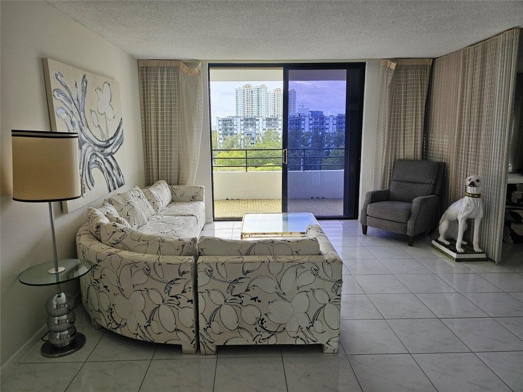 500 Three Islands Blvd, Unit 213, Hallandale Beach, FL 33009 Photo