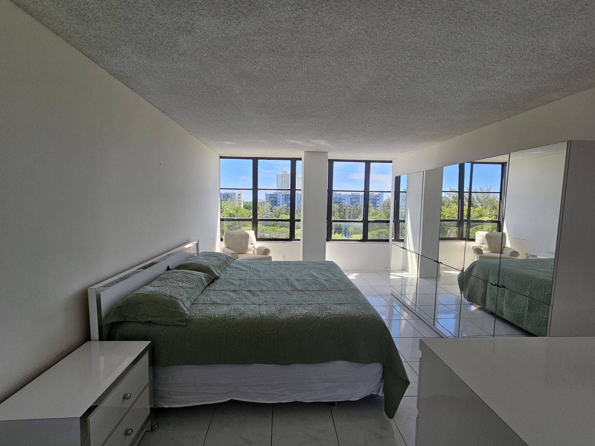 500 Three Islands Boulevard, Unit 213, Hallandale Beach, FL 33009 Photo