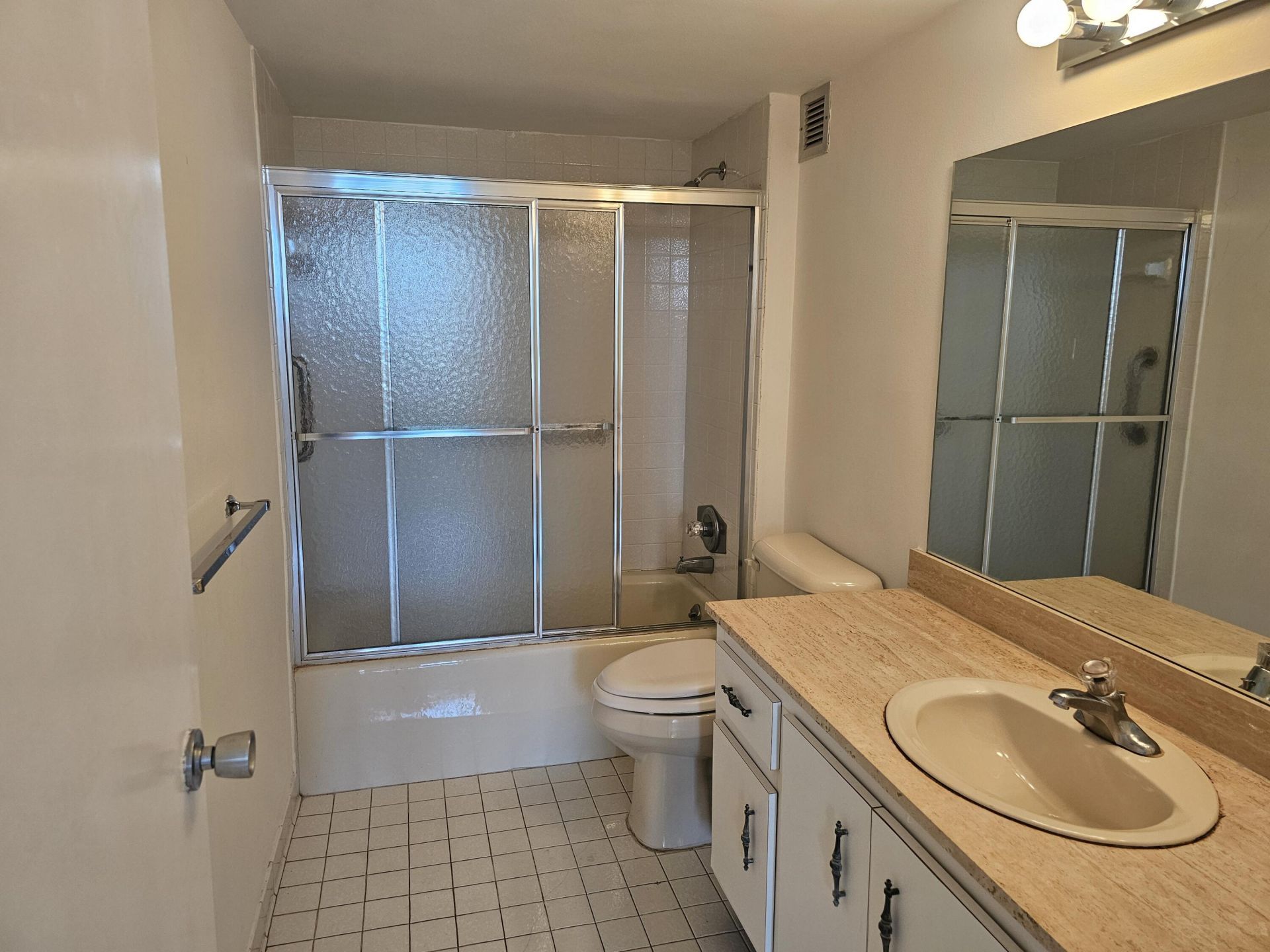 500 Three Islands Boulevard, Unit 213, Hallandale Beach, FL 33009 Photo