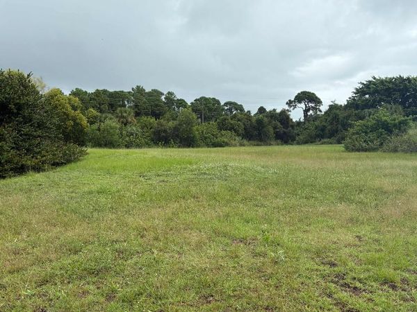 2520 SE Melaleuca Boulevard, Port Saint Lucie, FL 34952