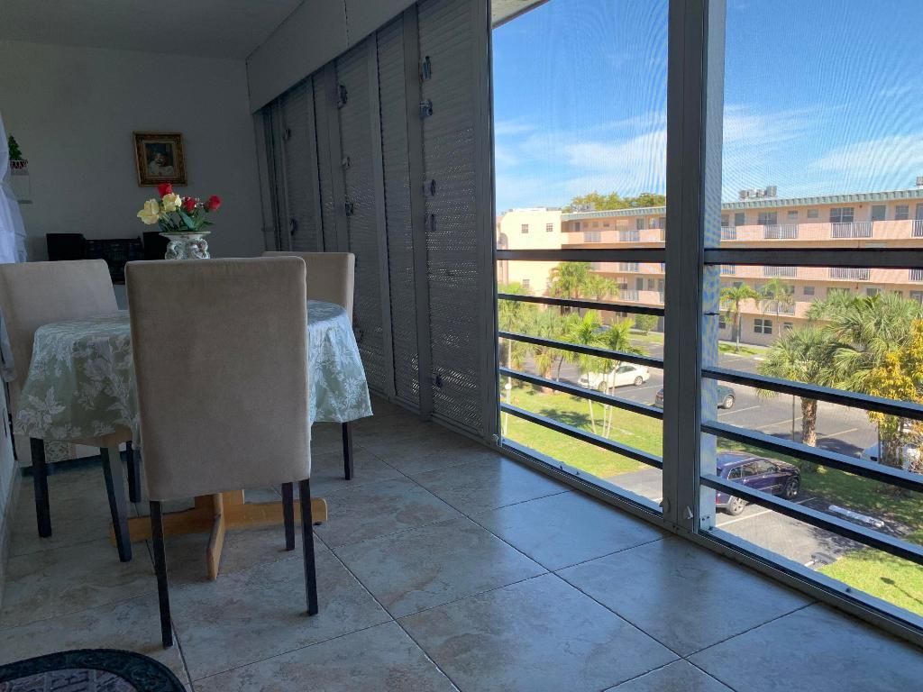 4140 NW 44th Avenue, Unit 405, Lauderdale Lakes, FL 33319 Photo