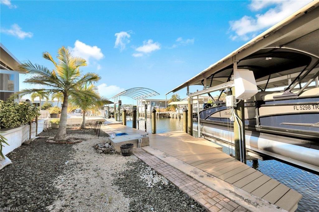 2971 Bounty Ln, Saint James City, FL 33956 Photo