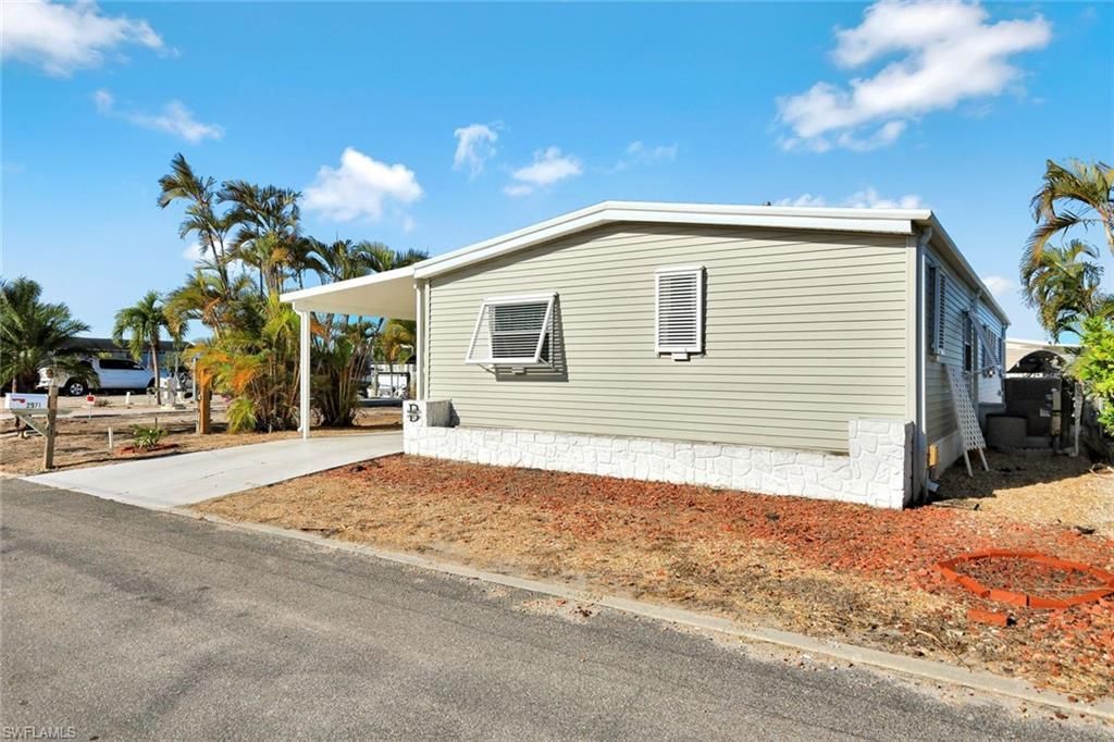 2971 Bounty Ln, Saint James City, FL 33956 Photo