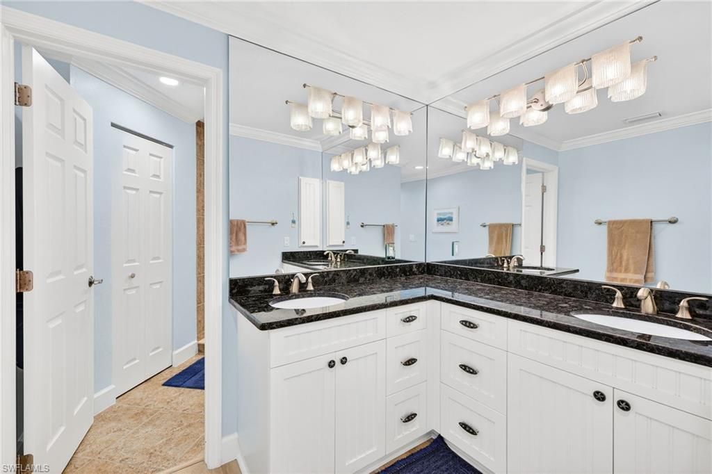 2659 W Gulf Dr, Unit C201, Sanibel, FL 33957 Photo