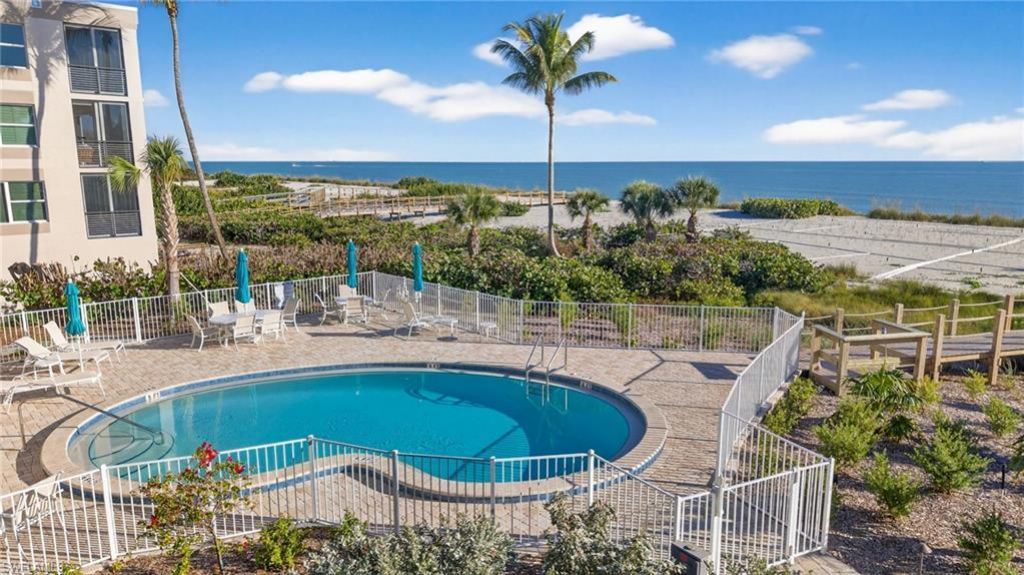 2659 W Gulf Dr, Unit C201, Sanibel, FL 33957 Photo