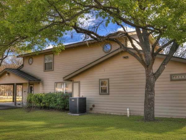 6496 N US HIGHWAY 83, Leakey, TX 78873