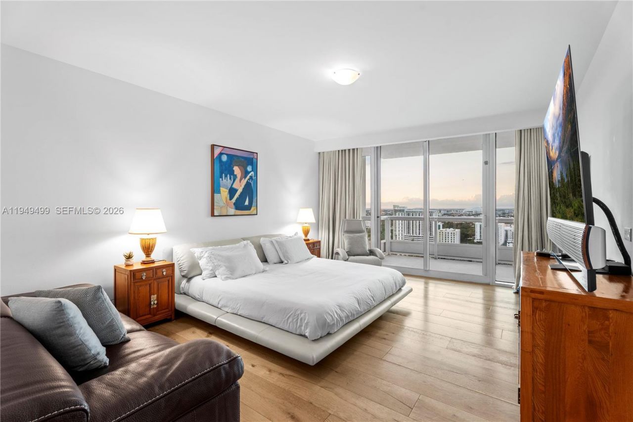 1643 Brickell Ave, Unit 2506, Miami, FL 33129 Photo