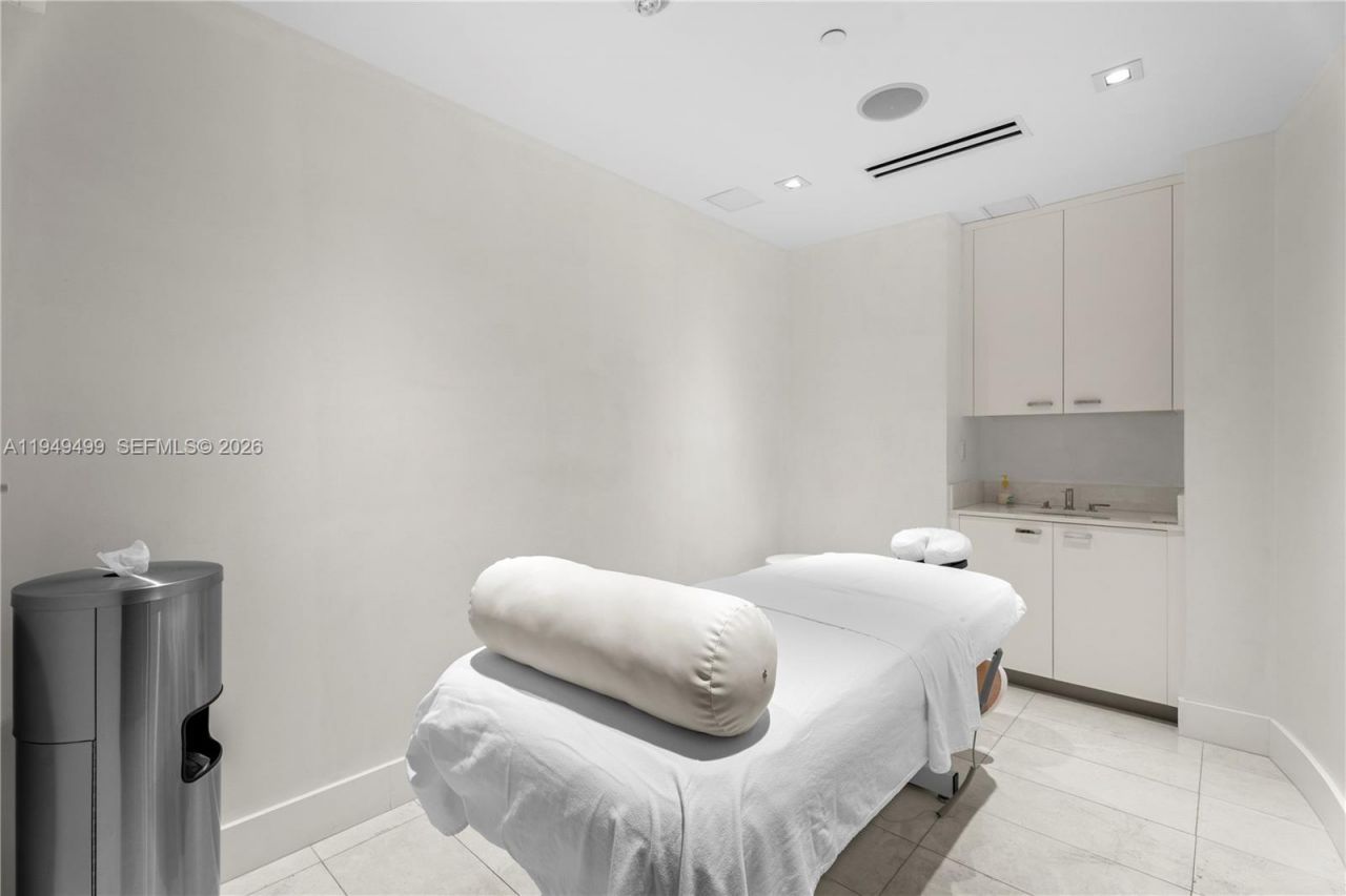 1643 Brickell Ave, Unit 2506, Miami, FL 33129 Photo