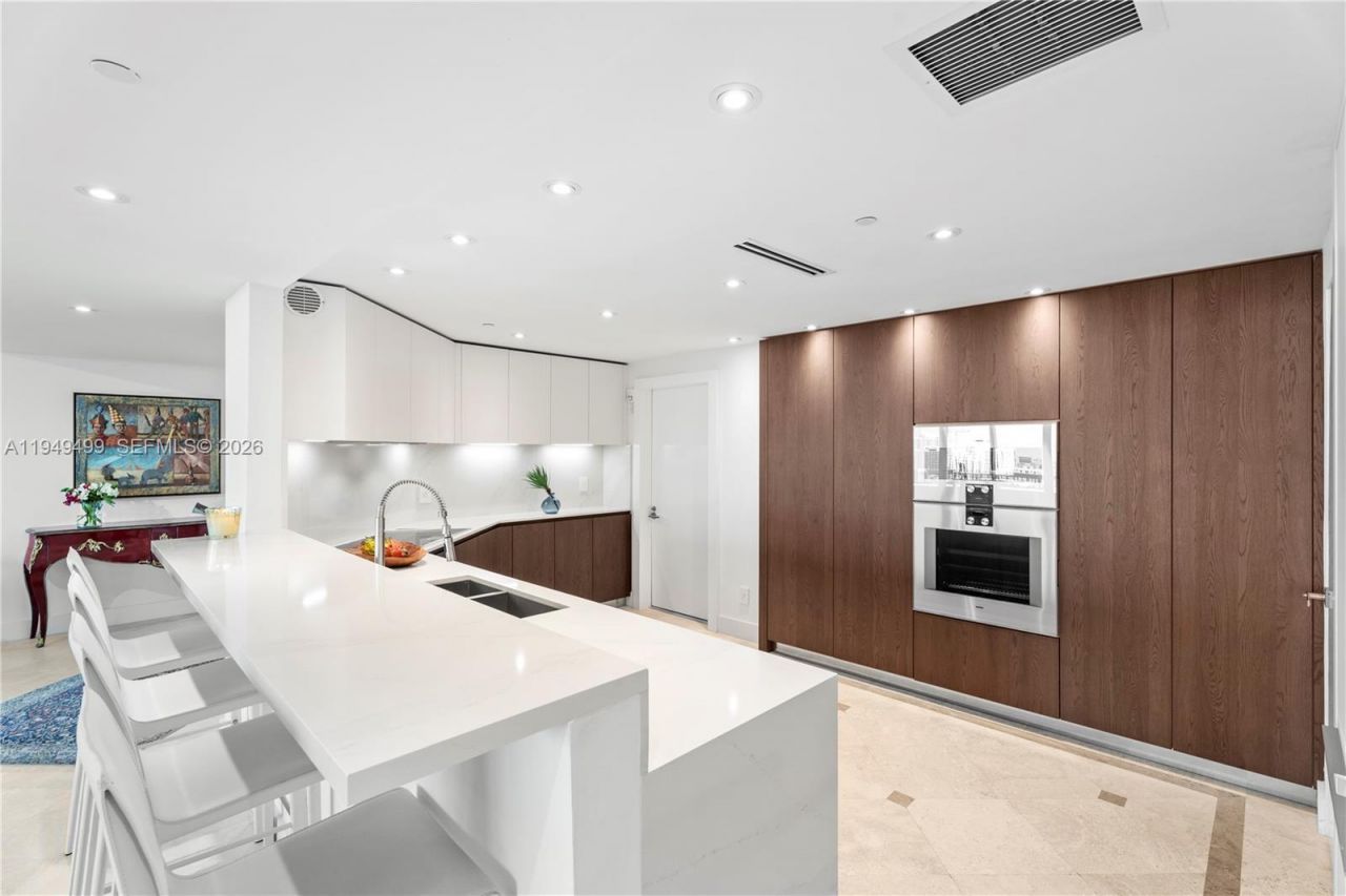 1643 Brickell Ave, Unit 2506, Miami, FL 33129 Photo