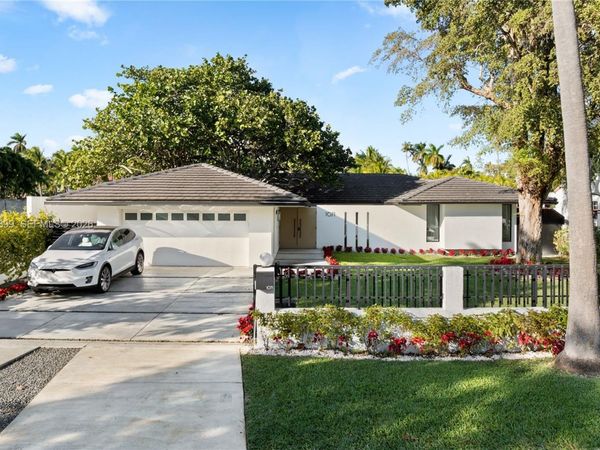 1071 NE 83rd St, Miami, FL 33138