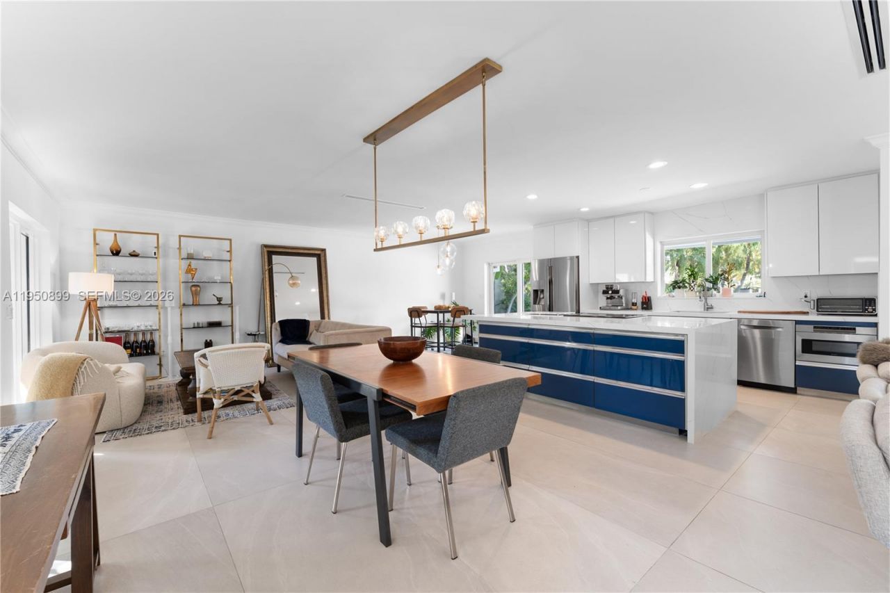 1071 NE 83rd St, Miami, FL 33138 Photo