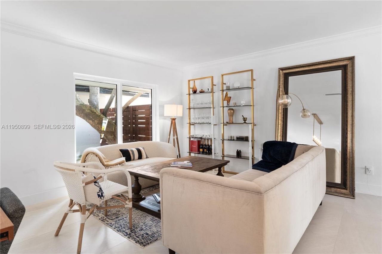 1071 NE 83rd St, Miami, FL 33138 Photo