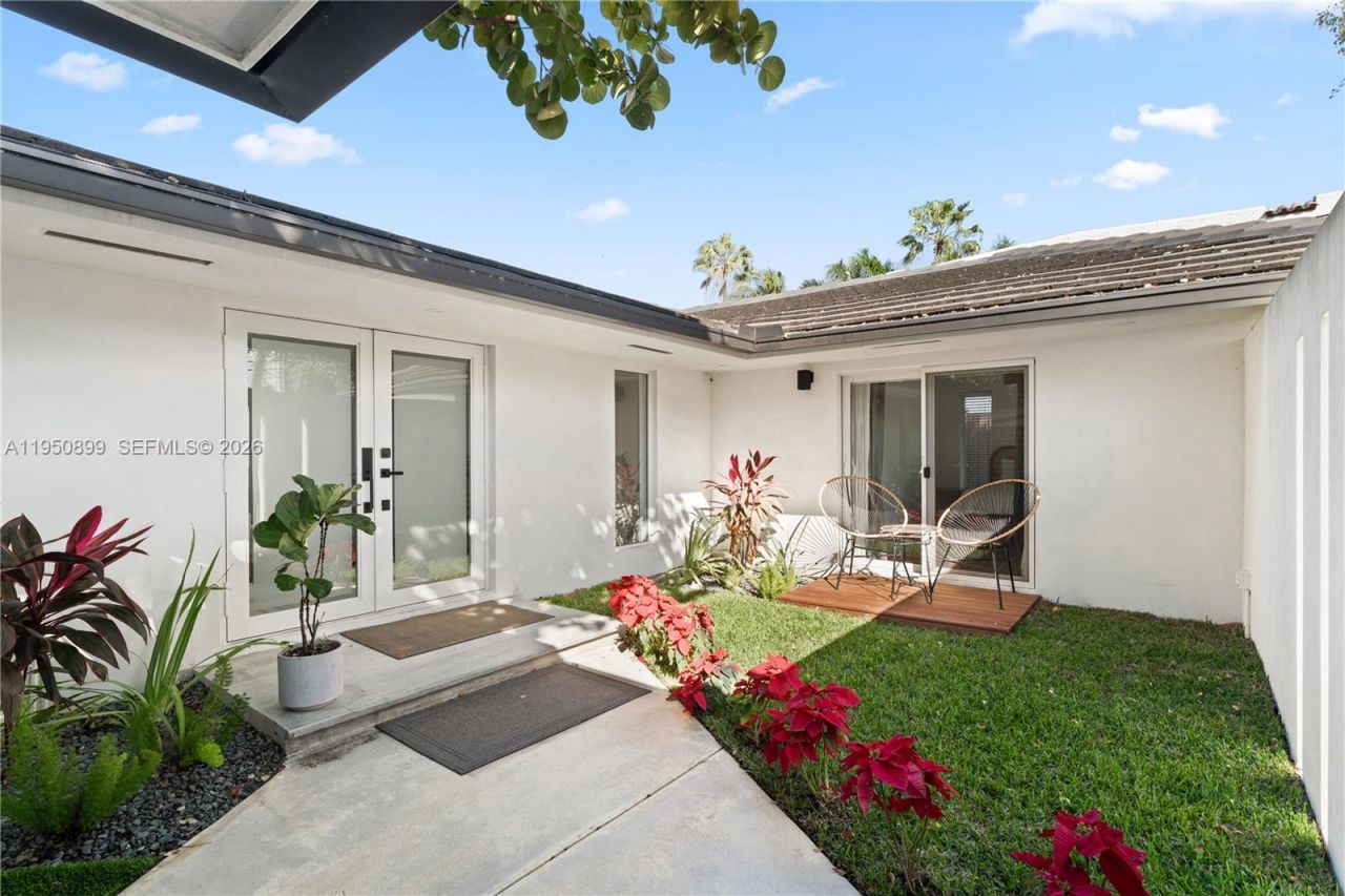 1071 NE 83rd St, Miami, FL 33138 Photo