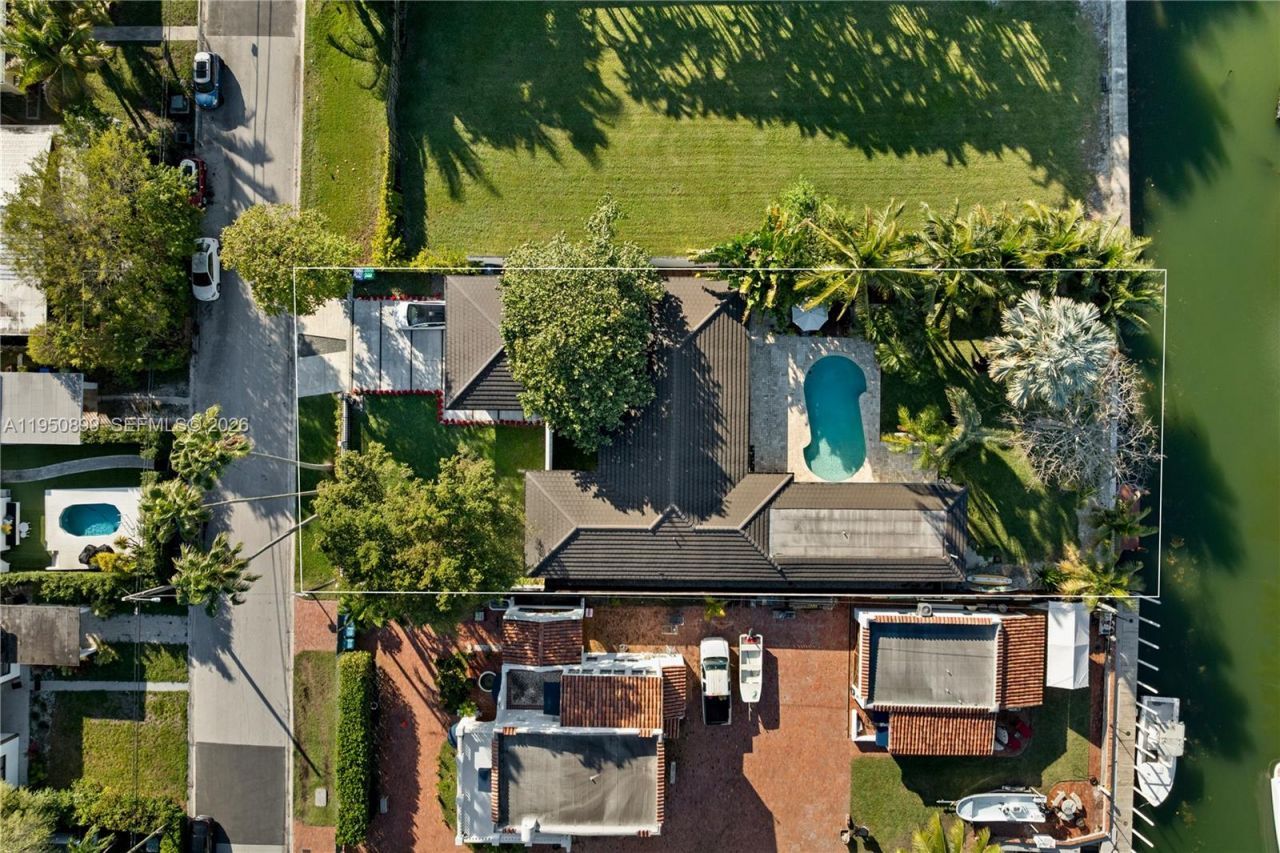 1071 NE 83rd St, Miami, FL 33138 Photo