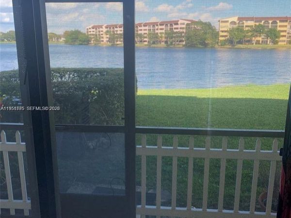 10009 Winding Lake Rd, Unit 106, Sunrise, FL 33351