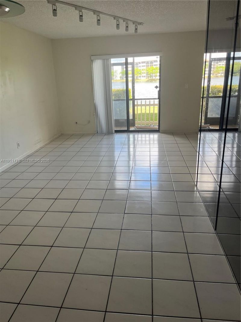 10009 Winding Lake Rd, Unit 106, Sunrise, FL 33351 Photo